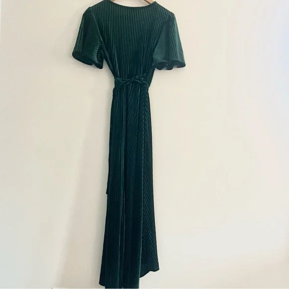 NWT Simplee Ribbed Green Velvet Wrap Maxi Dress w Flutter Sleeves Flowy Small - Picture 8 of 11